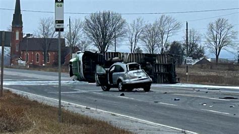 3 people injured, 1 critically, in Caledon crash involving transport truck
